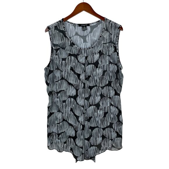 Adele & May Tops - Adele & May Sleeveless Blouse Tank Top Black White Layered Long Front Women's 2X